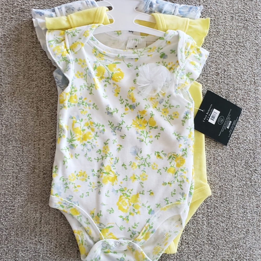 Baby girl onesie sets lot of 4 NWT